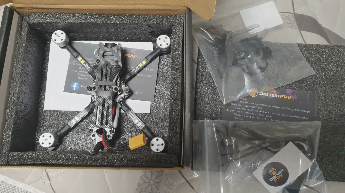 🛍 Дрон-Квадрокоптер DarwinFPV Baby Ape FPV 142 мм 3 дюйма F4 OSD 15A AIO blheli _ s Dshot600 40CH 200 мВт 700TVL