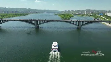 Речная прогулка по Енисею в Красноярске на электрическом катамаране Экоходъ от компании Водоходъ